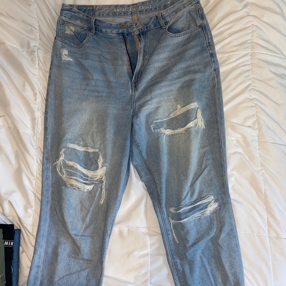 American Eagle Curvy Mom Jeans